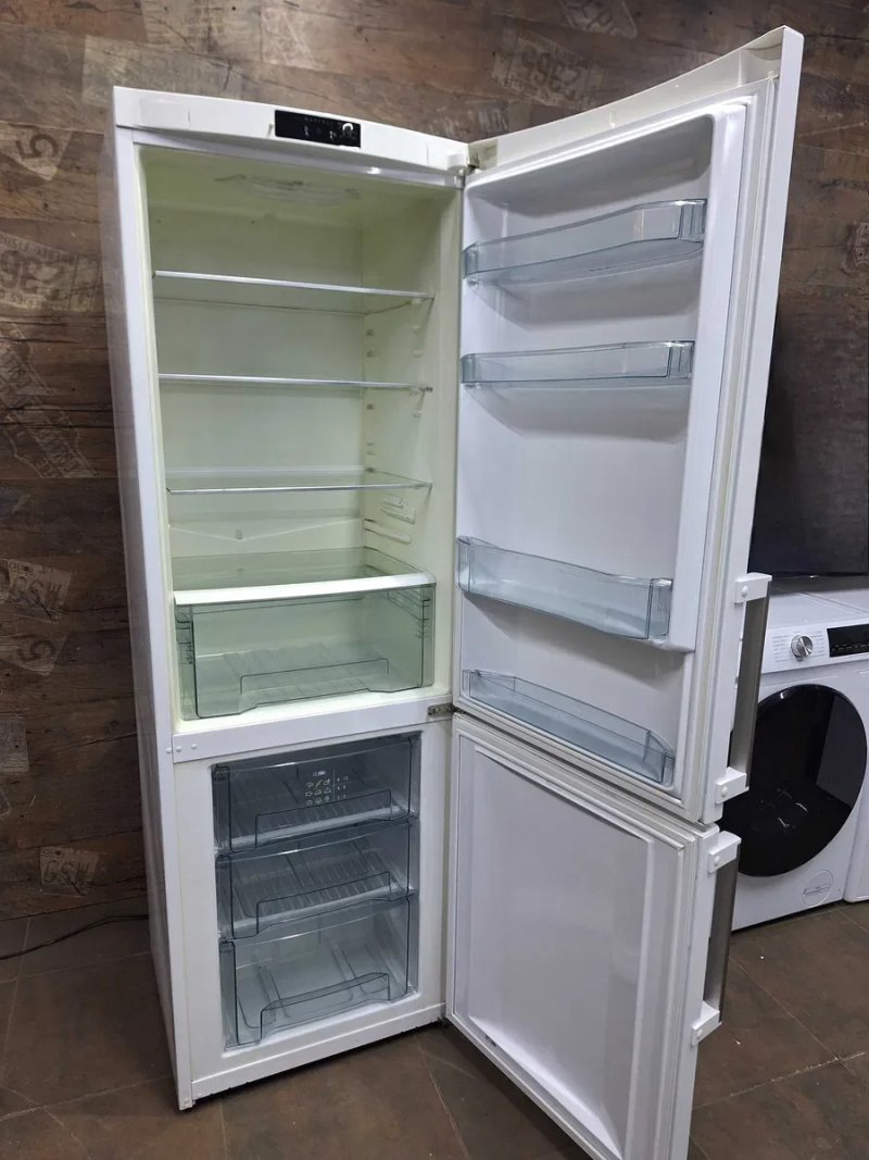 Холодильник Indesit SB15040 в гуртожиток, на дачу — фото 6