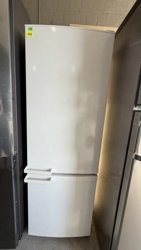 Холодильник Miele KD 12612S висота 1.60 м