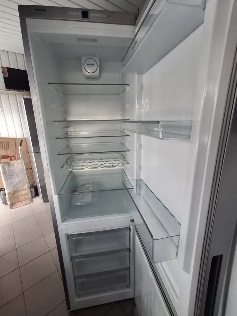 Холодильник Miele model KFN29162D — фото 2