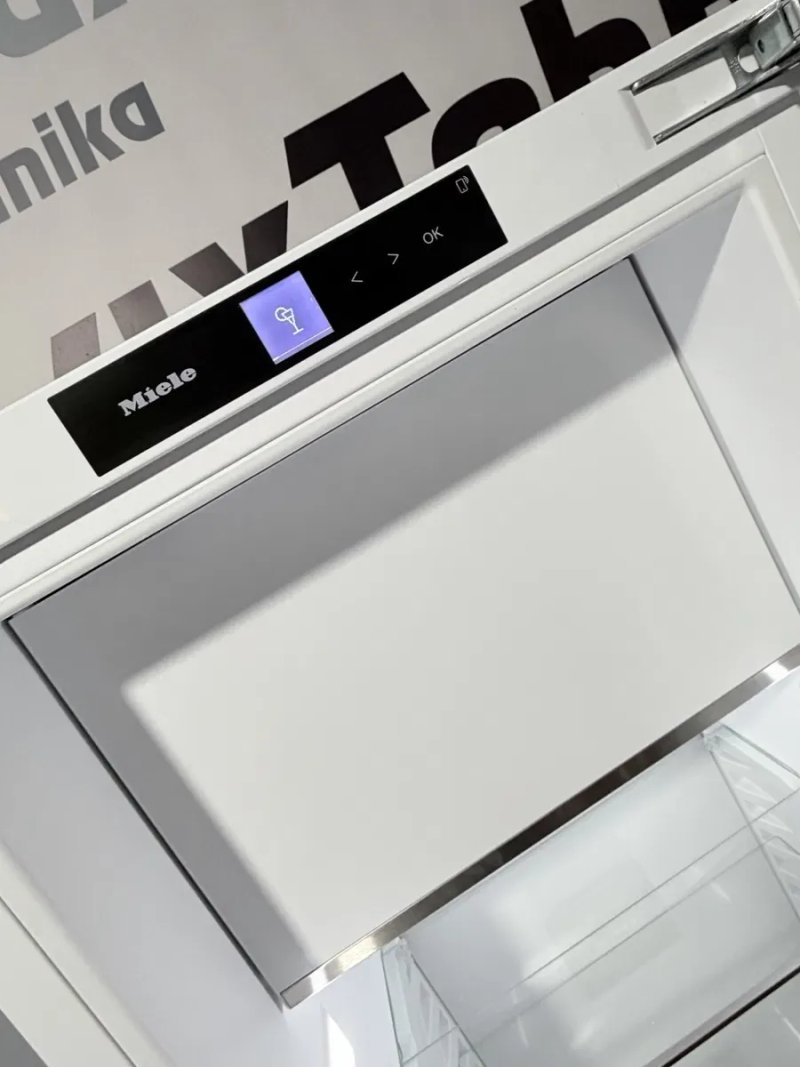 Холодильник Miele , під забудову — фото 5