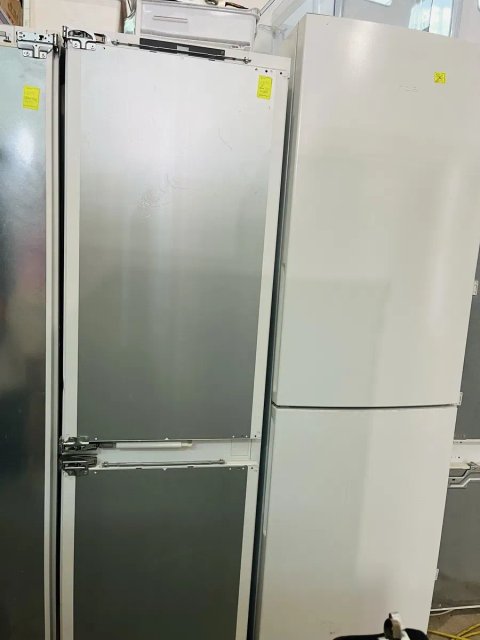 Холодильник під вмонтування Meale