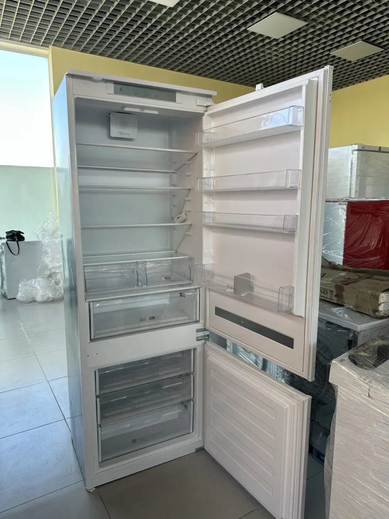 Холодильник під забудову у меблі Whirlpool wws65tp Сток гарантія — фото 8