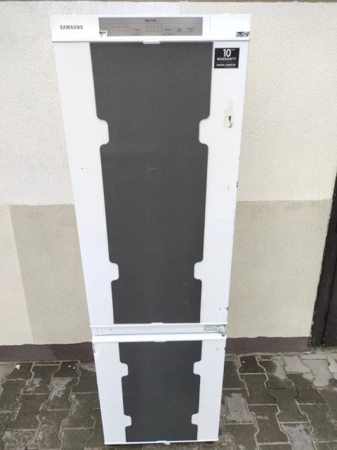 Холодильник SAMSUNG  під вмонтування. З Європи.  178 cm NOFROST
