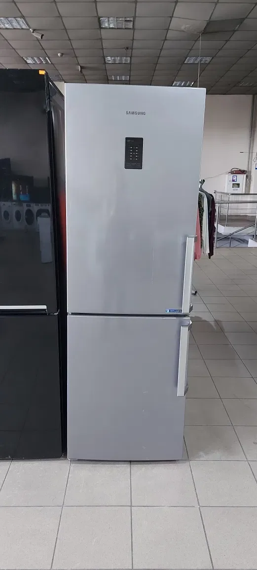 Холодильник Samsung RB29FEJNBSA — фото 2