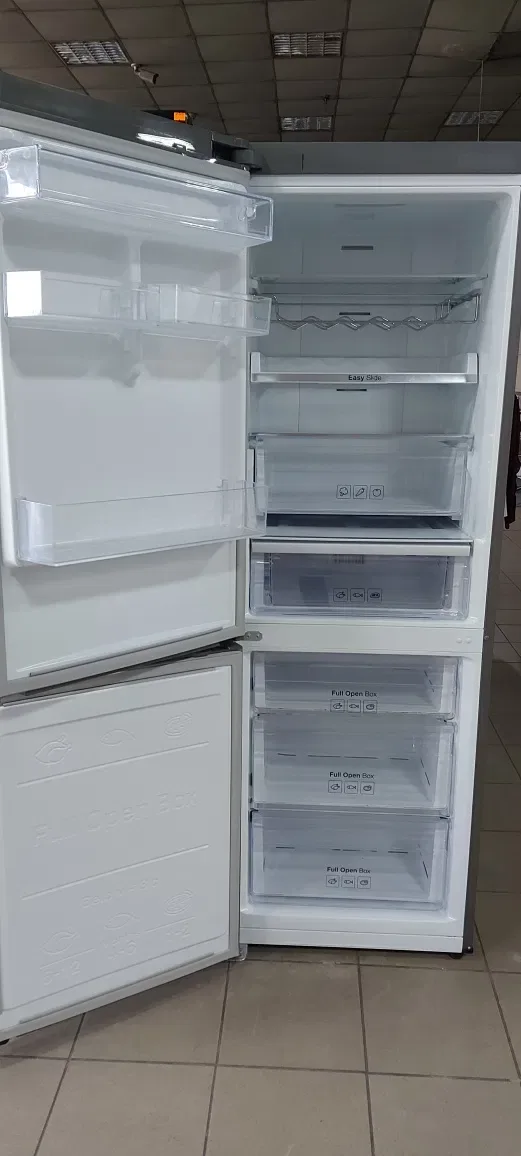 Холодильник Samsung RB29FEJNBSA — фото 4