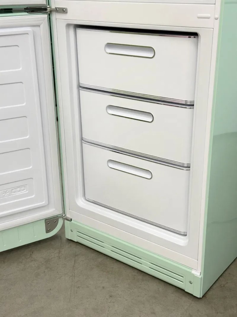 Холодильник Smeg FAB32LPG5 — фото 8