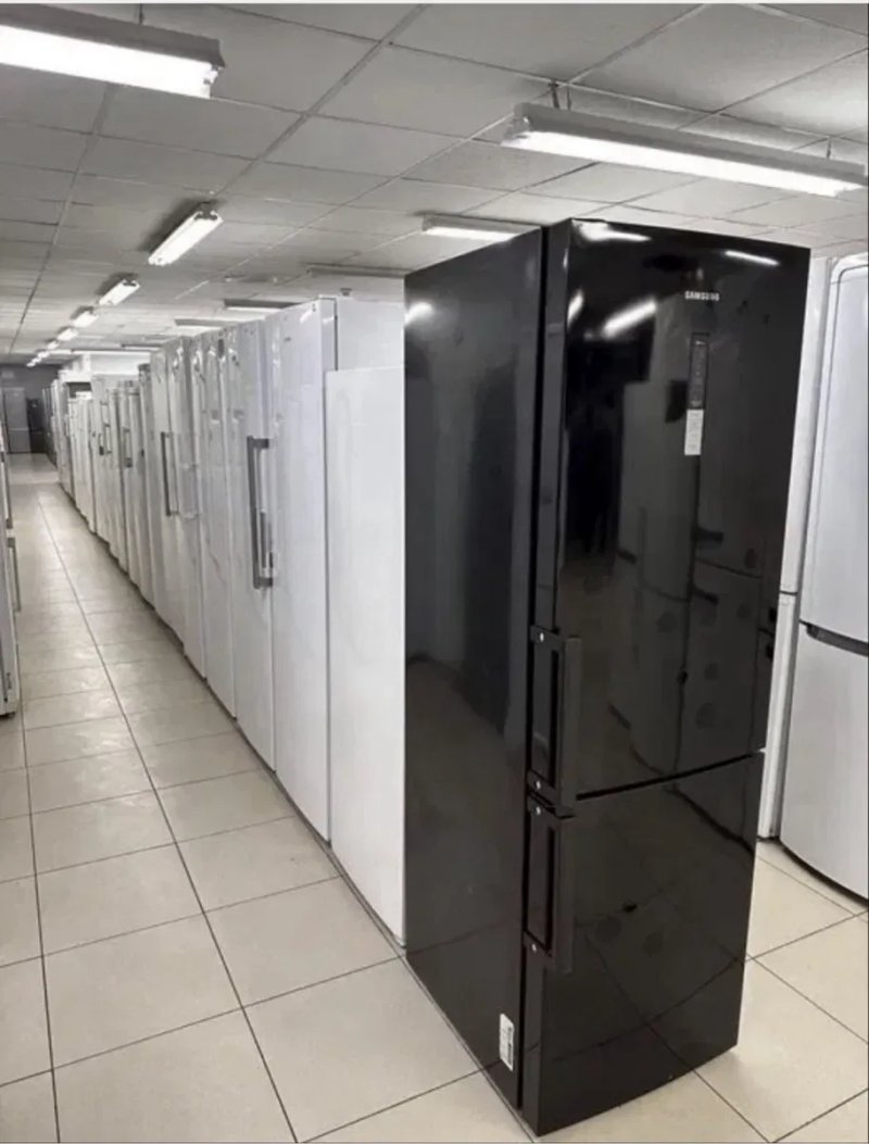 Холодильник з доставкою Samsung RB30A30N0WW, гарантія, занос — фото 3