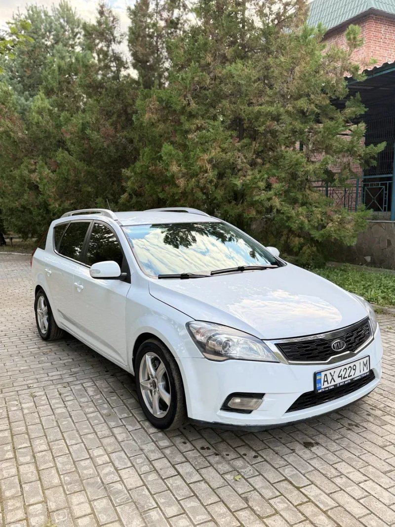 Kia Ceed 2010 1.6 tdi в хорошем состоянии — фото 2