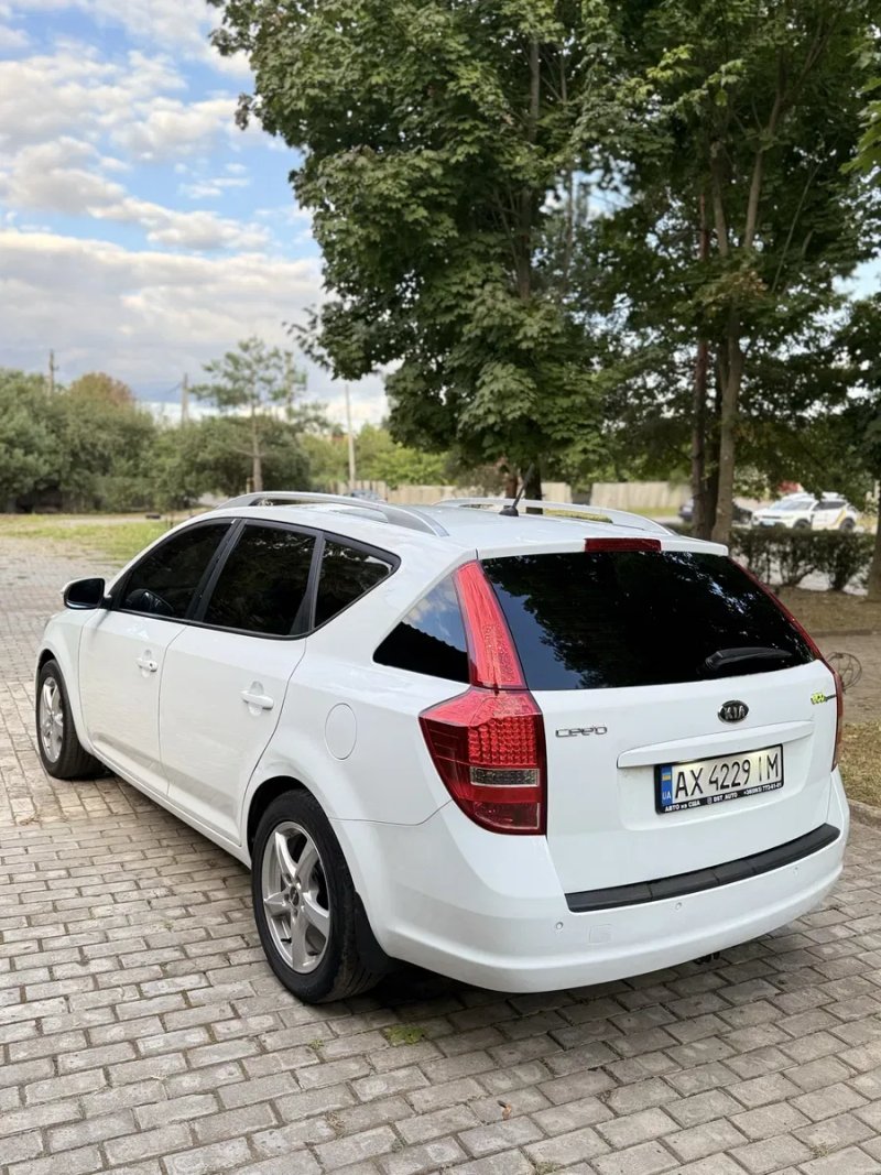 Kia Ceed 2010 1.6 tdi в хорошем состоянии — фото 4