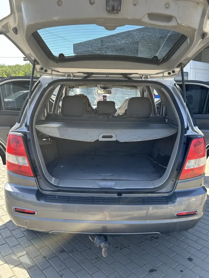 Kia Sorento 2004, 2.5 бенз — фото 4