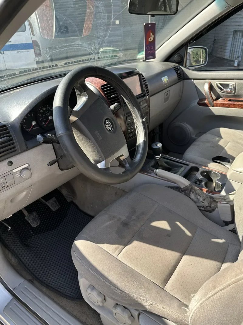 Kia Sorento 2004, 2.5 бенз — фото 6