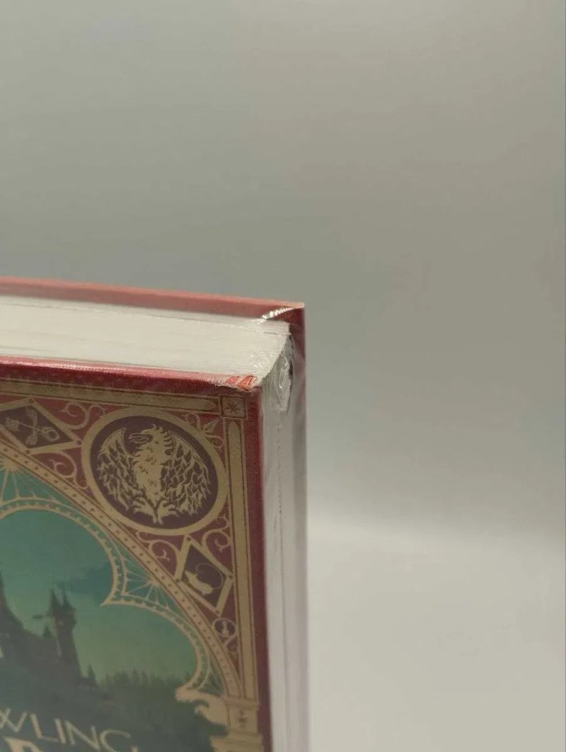 Книга Harry Potter And The Sorcerer's Stone: Year 1 (MinaLima) — фото 5