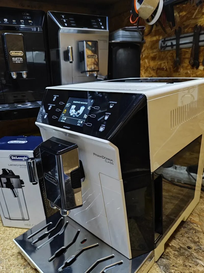 Кофемашина, кавомашина DeLonghi ECAM 556.55 SB PrimaDonna Class — фото 4