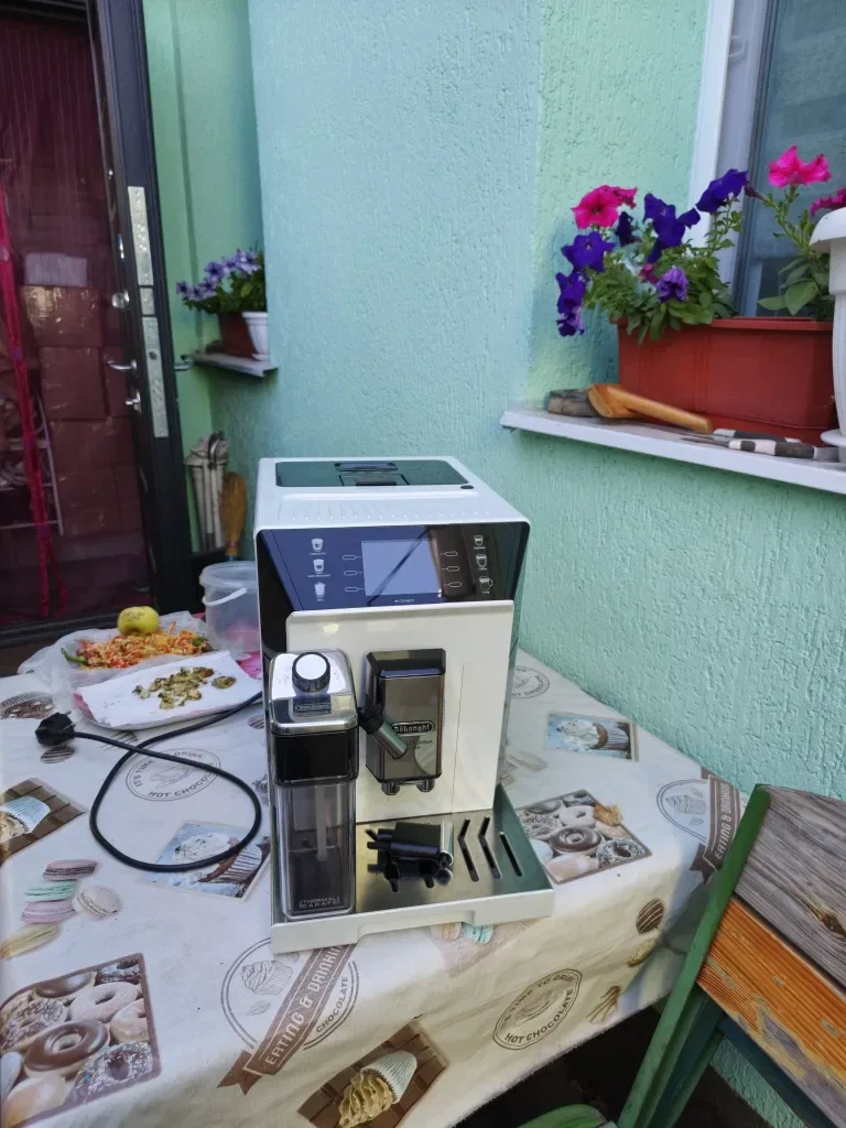 Кофемашина, кавомашина DeLonghi ECAM 556.55 SB PrimaDonna Class — фото 8
