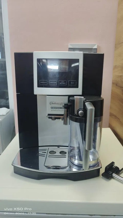 Кофемашина Saeco Delonghi Magnifica automatic Cappuccino