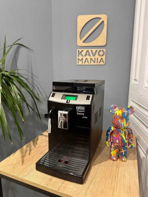 Кофемашина Saeco Lirika black