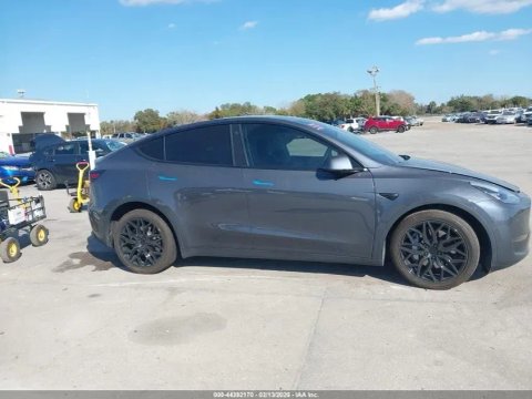 Колеса в зборі Tesla Model Y R20 235/40 Yokohama+ диски Liquid Metal