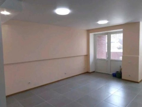 Комерція 50м2 з ремонтом. ТОРГ