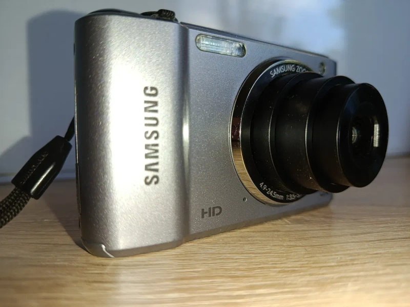 Компактний цифровий фотоапарат Samsung ES90 + повний комплект (чохол, адаптер, зарядне) — фото 7