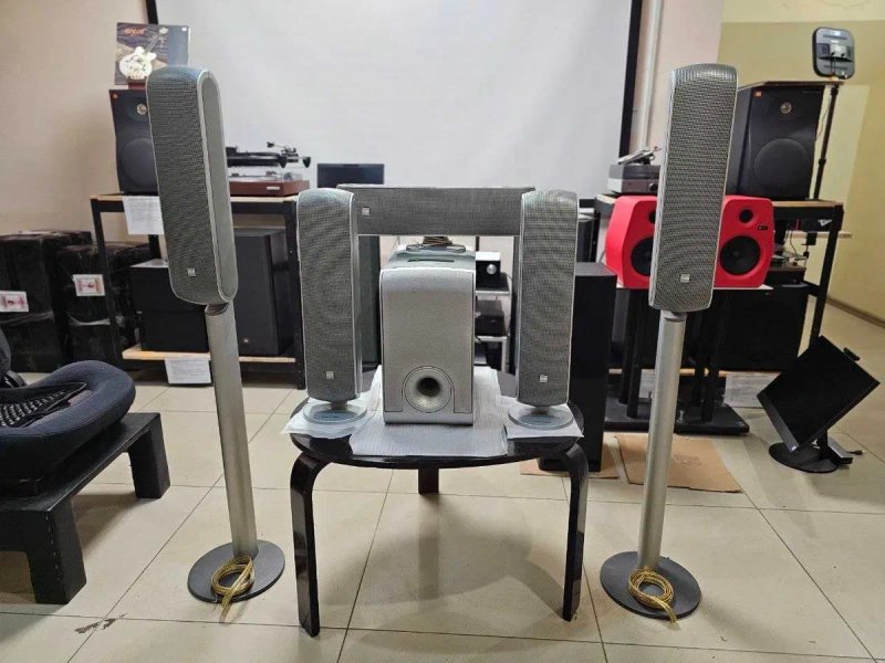 Комплект акустики 5.1 B&W (Bowers & Wilkins) VM1 + сабвуфер AS1 + стійки — фото 2