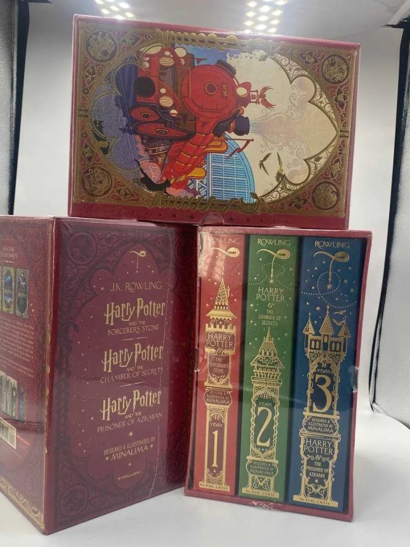 Комплект із 3-х книг в боксі  Harry Potter: Year 1, 2, 3 (Minalima) — фото 2