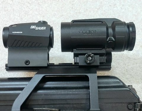 Комплект колиматор Sig Sauer Romeo5 + магнифер , увеличитель Juliet5-Micro  5x