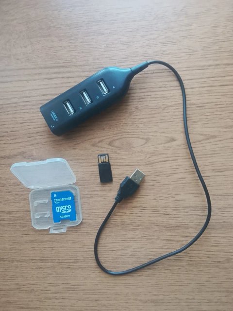 Комплект USB-хаб + флешка + адаптер