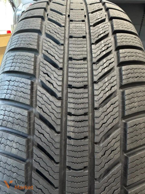 Комплект зимових шин Continental WinterContact TS 890 P 235/60 R18