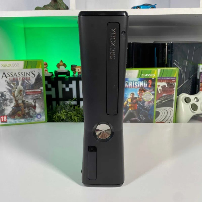 Консоль Xbox 360 S Freeboot приставка Іксбокс Б/У + Геймпад Оригінал + Kinect + 5 встановлених ігор асортимент приставок хбокс — фото 2