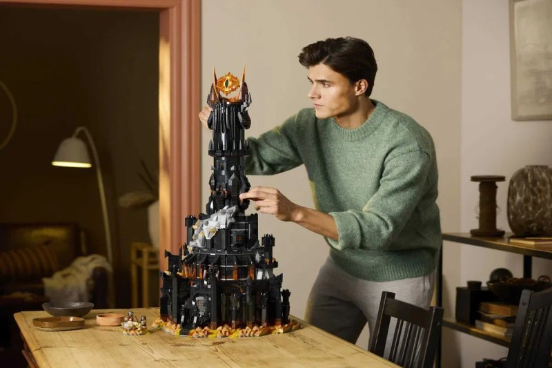 конструктор лего LEGO 10333 Icons Володар Перснів: Барад-дур — фото 2