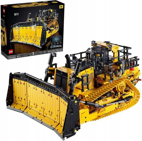 Конструктор LEGO Technic 42131 Бульдозер Cat D11 з пультом управління