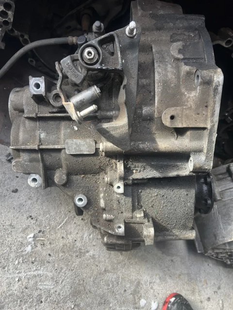 Коробка передач Кпп 2.0 TDI 6ст KDS VW Passat B6 Golf Touran Skoda A5