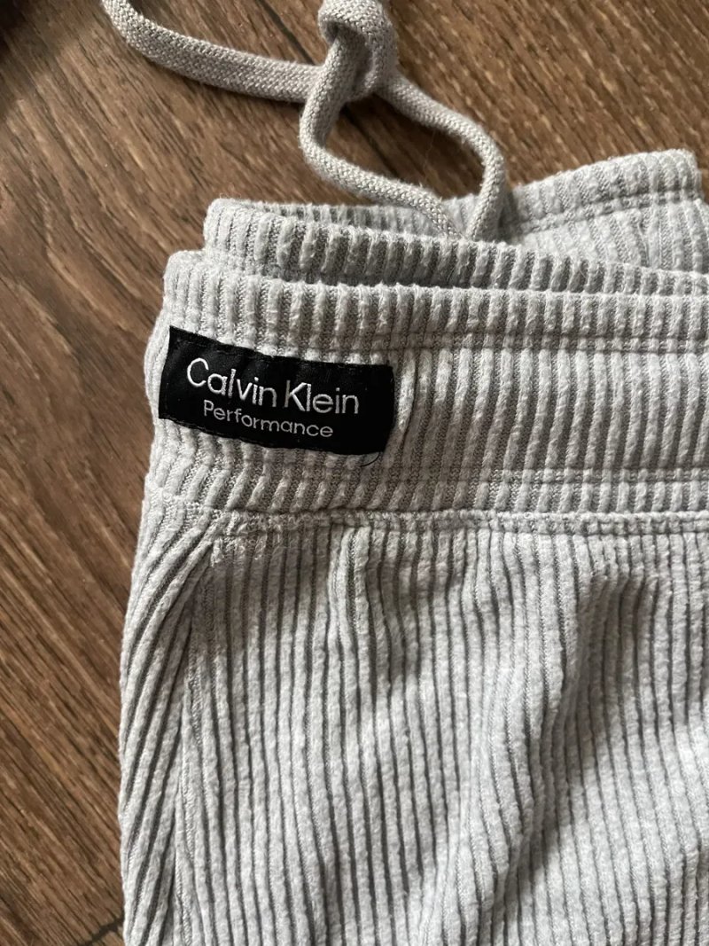 Костюм Calvin Klein в рубчик! Оригинал! Очень стильный! Недорого! — фото 5