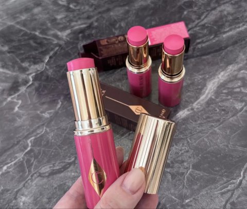 Кремові румяна  Charlotte Tilbury Unreal Blush Healphy Glow Stick