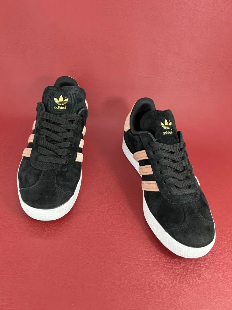 Кросівки 36,5р. Adidas Gazelle W Core Black/Raw Pink — фото 2