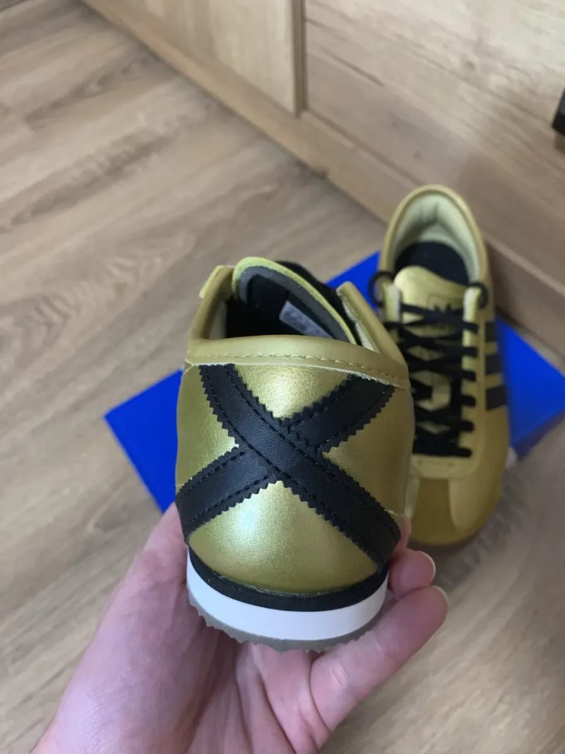 Кросівки Adidas (натуральна шкіра)розмір 37 — фото 4