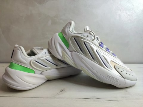 Кросівки adidas ozelia originals