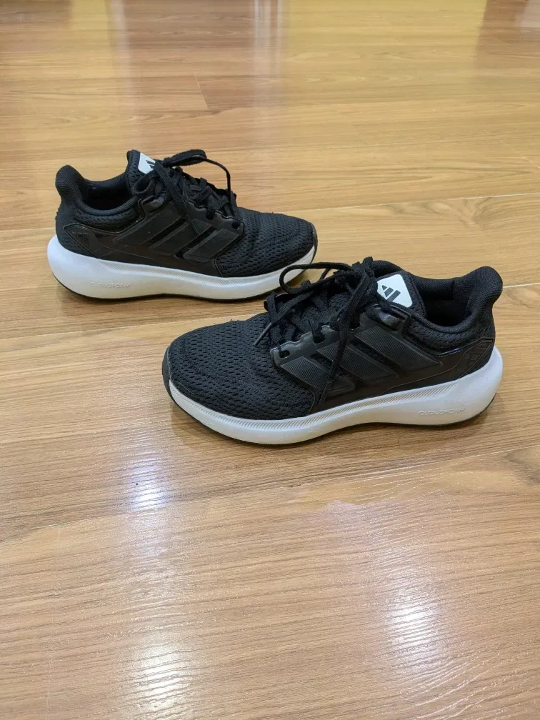 Кросівки Adidas снікерси оригінал 36 р ідеал — фото 3