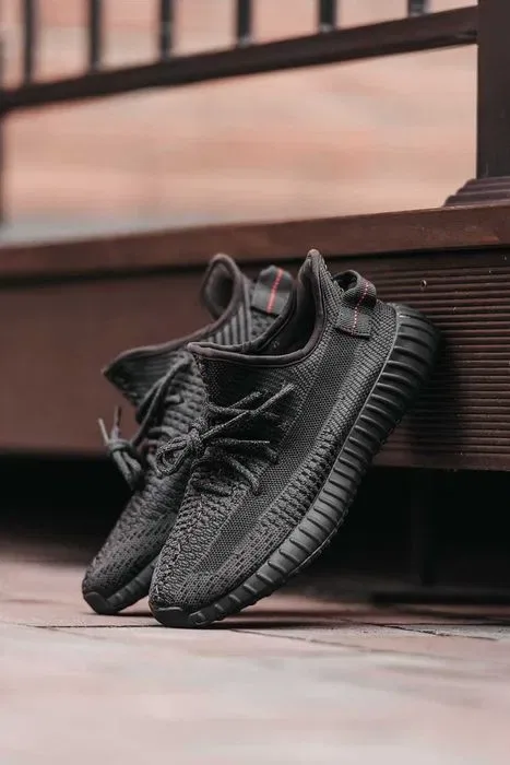 Кросівки Adidas Yeezy Boost 350 V2 Reflective Laces Premium Black | Кроссовки Адидас чоловічі жіночі — фото 3