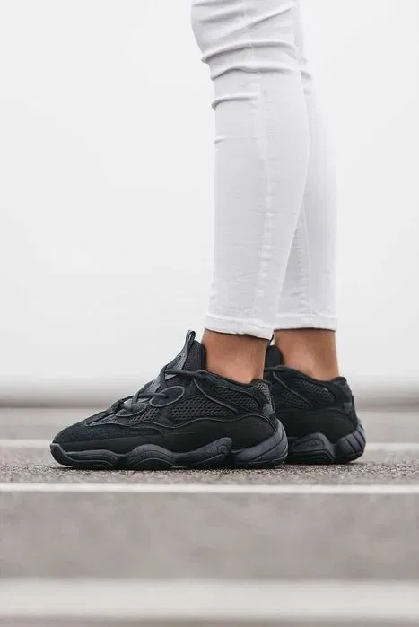 Кросівки Adidas Yeezy Boost 500 Premium Triple Black | Кроссовки Адидас чоловічі жіночі — фото 6