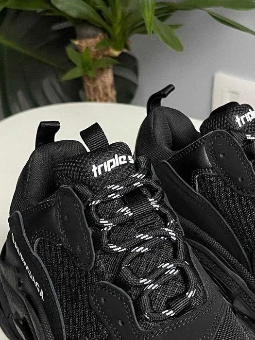 Кросівки Balenciaga Triple S V1 Black/White premium | Кроссовки жіночі чоловічі — фото 3