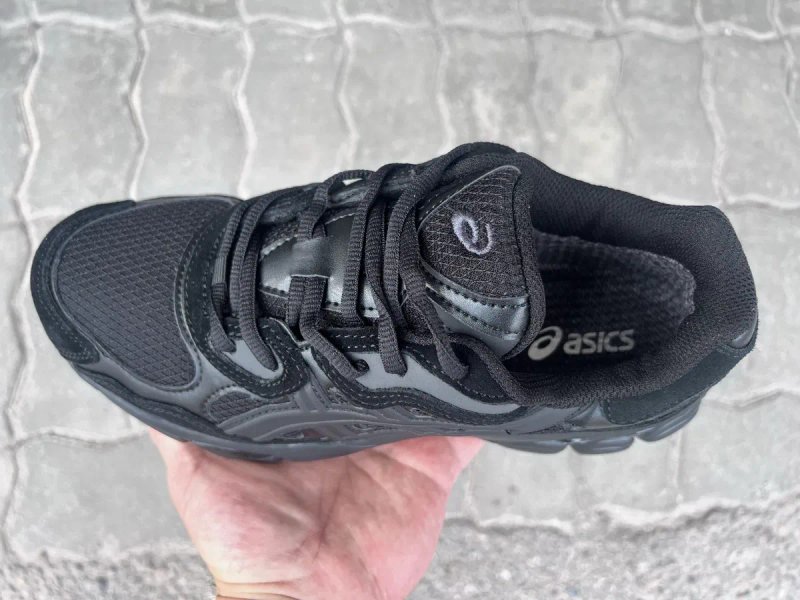 Кросівки чоловічі Asics GEL-NYC GT Triple Black / Graphite Grey Black в наявності.. — фото 2