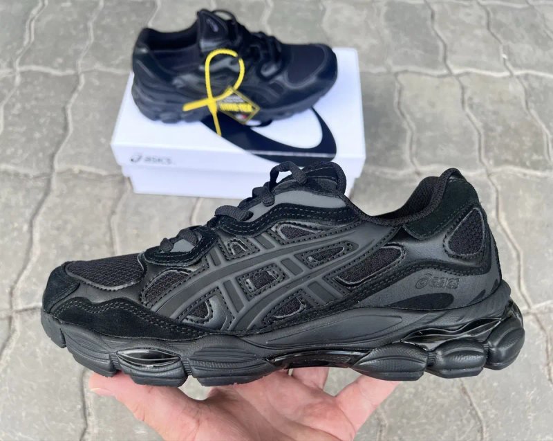 Кросівки чоловічі Asics GEL-NYC GT Triple Black / Graphite Grey Black в наявності.. — фото 7