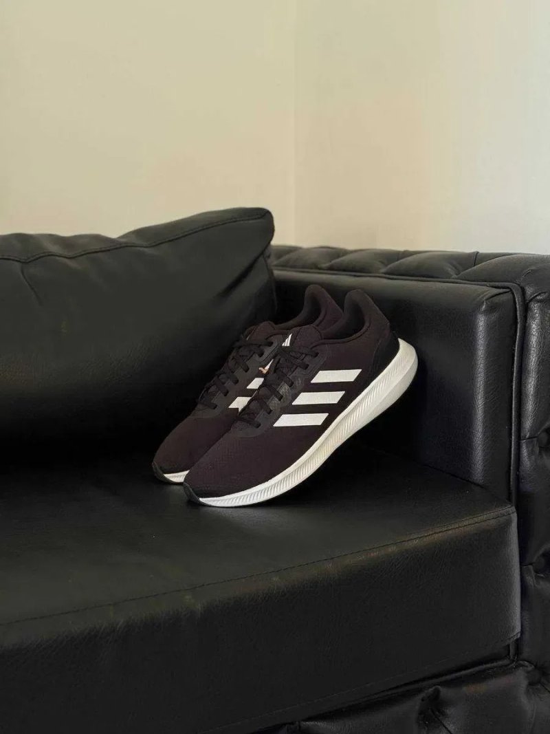 Кросівки чоловічі на осінь для міста та гір adidas Originals Hyperturf Adventure великий розмір дивіться інші оголошення автора є більше 500 пар — фото 6