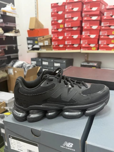 Кросівки чоловічі New Balance 2000 Black U2000ETB