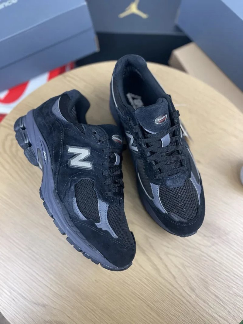 Кросівки чоловічі New Balance 2002R Gore tex — фото 6