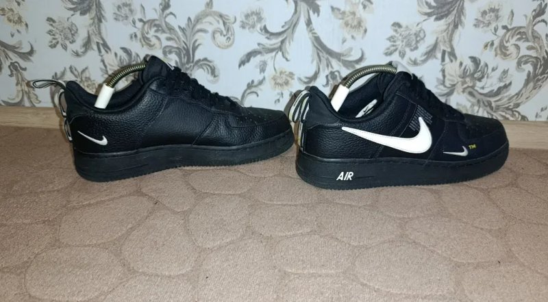 Кросівки чоловічі шкіряні Nike Air Force 1 07LV8 ultra black — фото 4