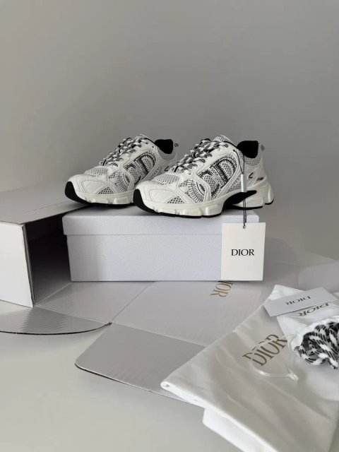 Кросівки Dior в наявності 36 37 40