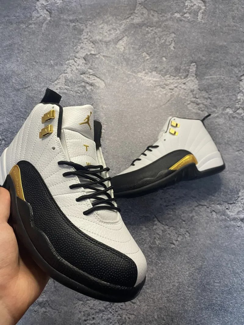 Кросівки Jordan 12 — фото 2