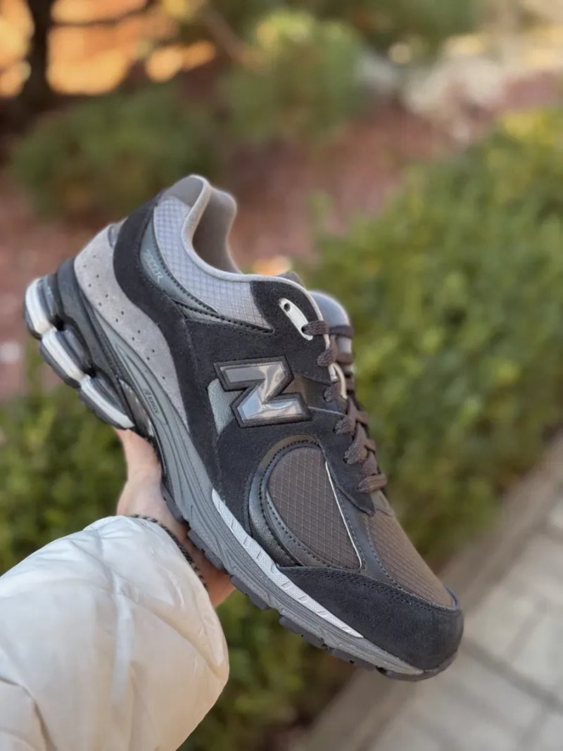 Кросівки New Balance 2002 r Оригінал — фото 2